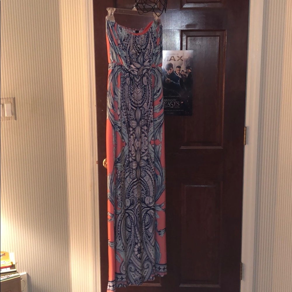 Maxi strapless dress